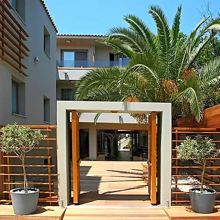 فندق Bourtzi مدينة سكياثوس
