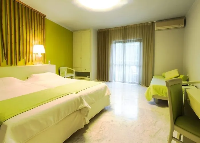 Hotel Bourtzi 4*